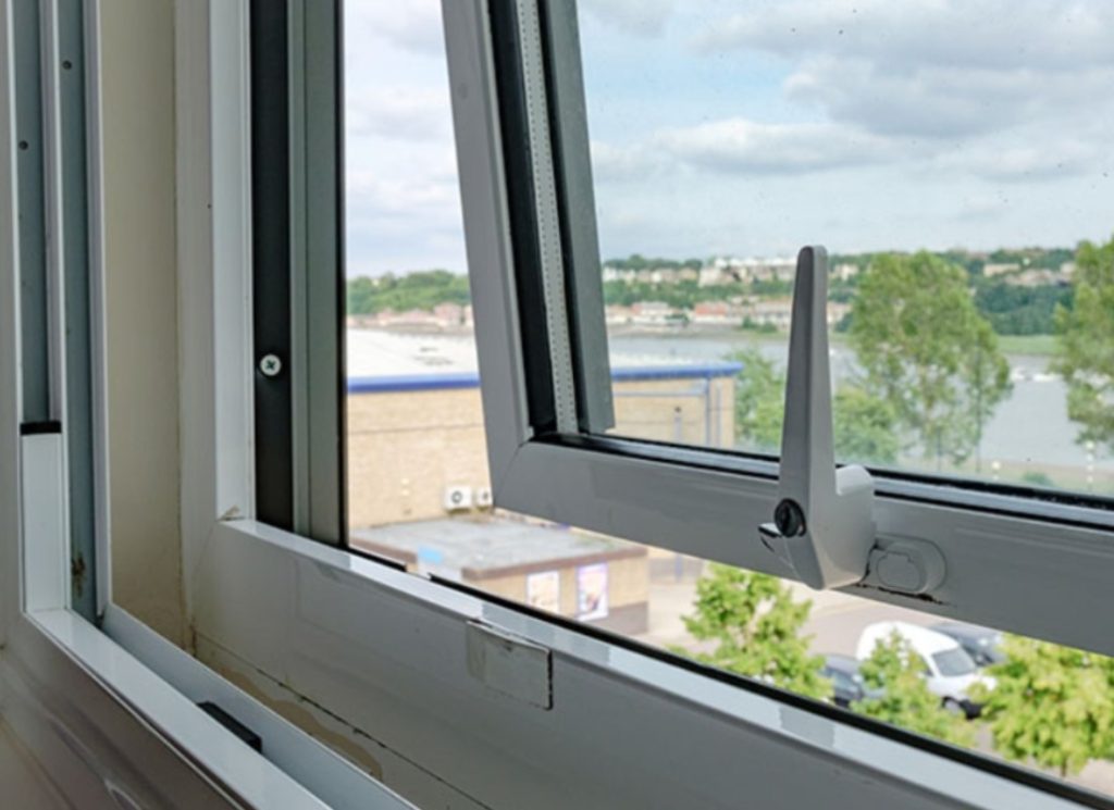 پنجره دوجداره در مشهد