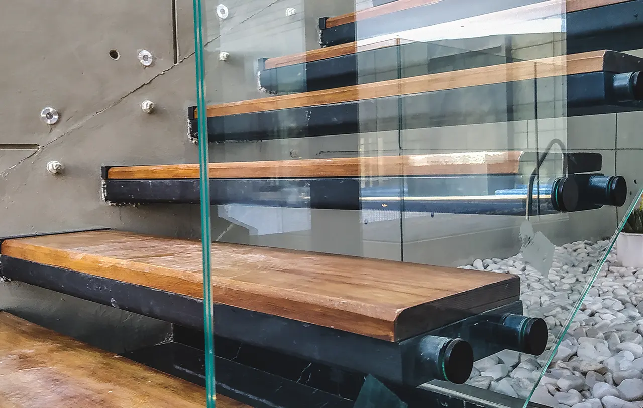 نرده شیشه‌ ای فیکس پوینت